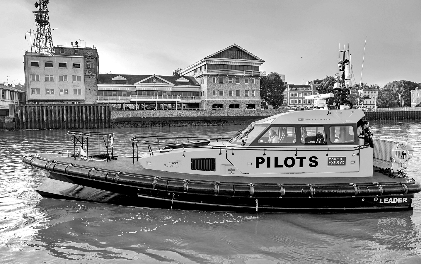 A cleaner Thames with hybrid drivelines